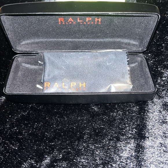 Ralph Lauren Eyeglass Case and Cleaning Cloth - Picture 3 of 6